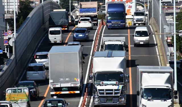 2022年道路交通法改正～白ナンバー車使用事業者のアルコールチェック義務化へ～